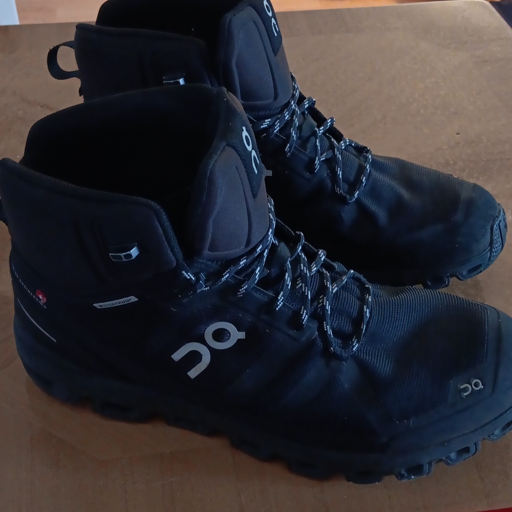 On Running Black Athletic Hiking Boots